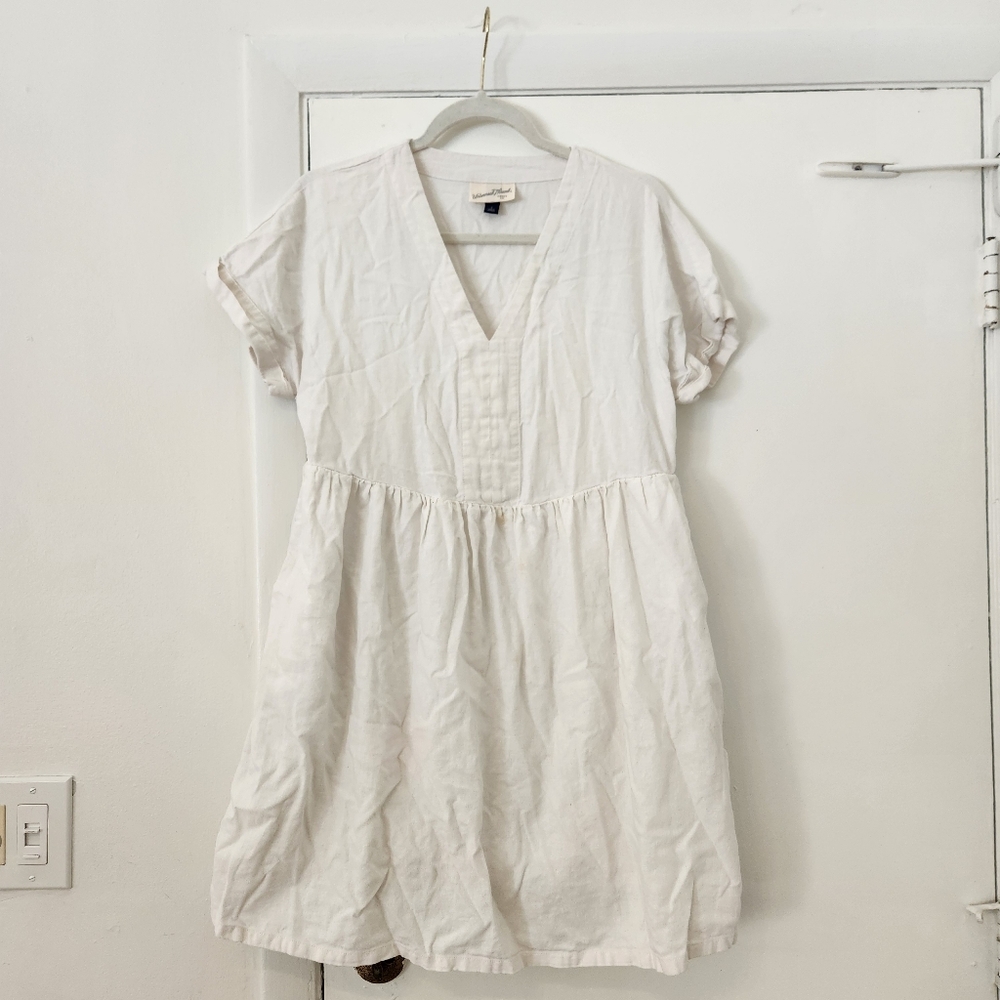 Universal Thread White V-Neck Dress